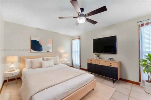 Casa en venta en Homestead, Florida, 4 dormitorios, 228.26 m2 № 2337768 - foto 10