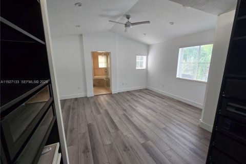 Снять в аренду таунхаус в Холливуд, Флорида 3 спальни, 162.39м2, № 1986192 - фото 11