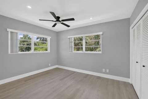 Copropriété à louer à Lighthouse Point, Floride: 2 chambres, 109.62 m2 № 2250160 - photo 13