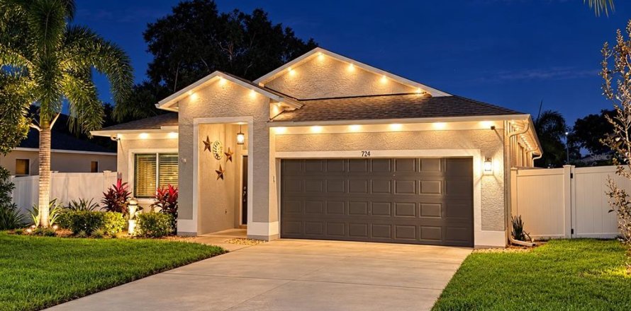 Casa en Tarpon Springs, Florida 3 dormitorios, 154.12 m2 № 2419590