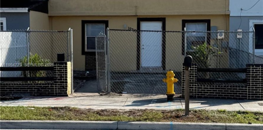 Casa en Miami Gardens, Florida 3 dormitorios, 96.06 m2 № 2010786