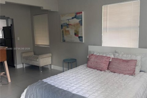 Apartamento en alquiler en Miami, Florida, 1 dormitorio, 46.45 m2 № 2010021 - foto 3