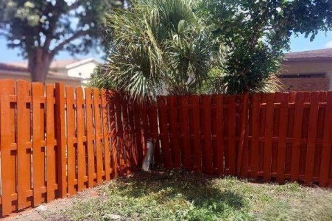 Touwnhouse à louer à Riviera Beach, Floride: 3 chambres, 112.97 m2 № 2089491 - photo 3