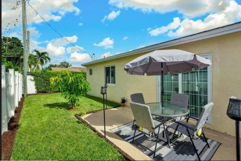 Villa ou maison à louer à Fort Lauderdale, Floride: 4 chambres, 137.4 m2 № 2191793 - photo 25