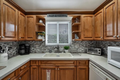 Villa ou maison à louer à Fort Lauderdale, Floride: 4 chambres, 137.4 m2 № 2191793 - photo 11