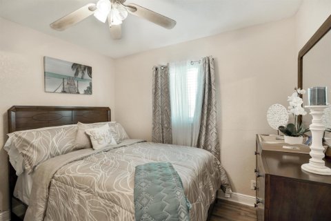Villa ou maison à louer à Fort Lauderdale, Floride: 4 chambres, 137.4 m2 № 2191793 - photo 19