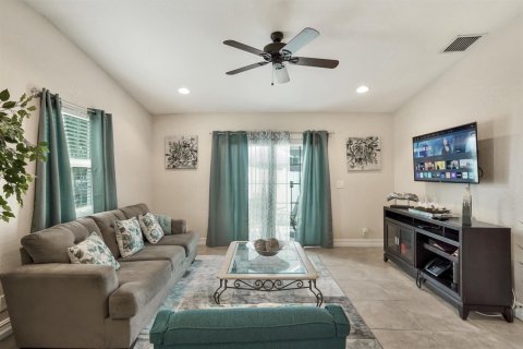 Villa ou maison à louer à Fort Lauderdale, Floride: 4 chambres, 137.4 m2 № 2191793 - photo 3