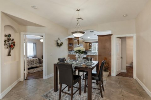 Villa ou maison à louer à Fort Lauderdale, Floride: 4 chambres, 137.4 m2 № 2191793 - photo 8