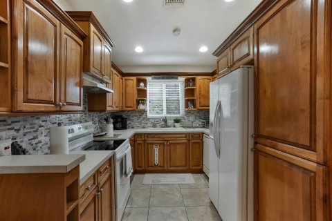 Villa ou maison à louer à Fort Lauderdale, Floride: 4 chambres, 137.4 m2 № 2191793 - photo 10