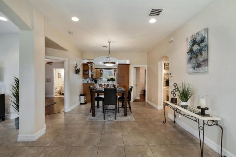 Villa ou maison à louer à Fort Lauderdale, Floride: 4 chambres, 137.4 m2 № 2191793 - photo 7