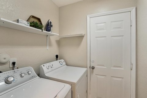 Villa ou maison à louer à Fort Lauderdale, Floride: 4 chambres, 137.4 m2 № 2191793 - photo 22