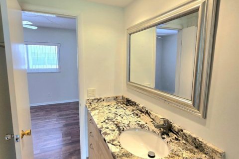 Copropriété à vendre à Pompano Beach, Floride: 2 chambres, 65.5 m2 № 2084941 - photo 7