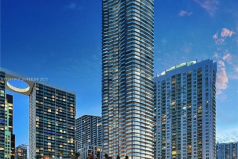 Condominio en venta en Miami, Florida, 4 dormitorios, 285.21 m2 № 2175266 - foto 18