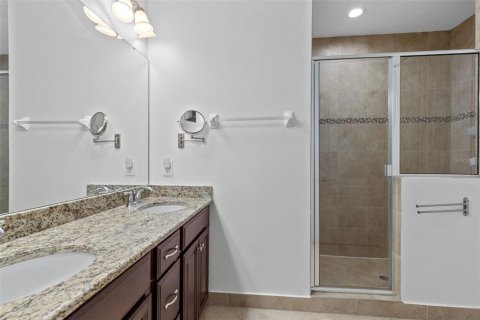 Townhouse in Orlando, Florida 2 bedrooms, 126.35 sq.m. № 2347244 - photo 15