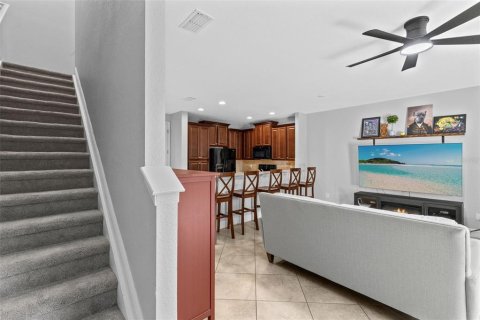 Townhouse in Orlando, Florida 2 bedrooms, 126.35 sq.m. № 2347244 - photo 11