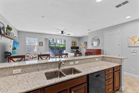 Townhouse in Orlando, Florida 2 bedrooms, 126.35 sq.m. № 2347244 - photo 3