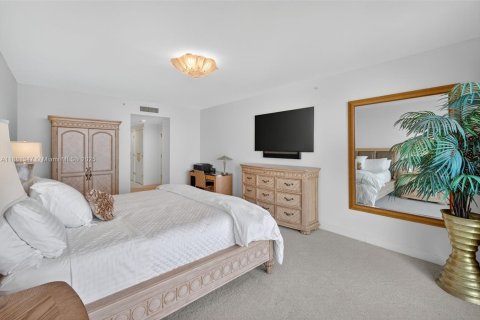 Condo in Aventura, Florida, 2 bedrooms  № 1924511 - photo 26