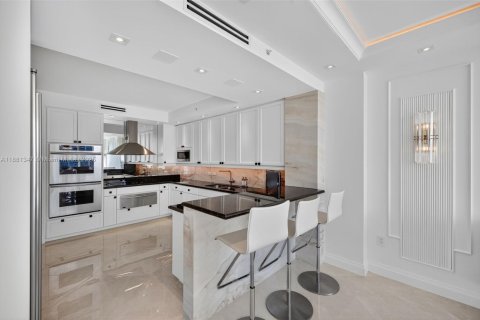 Condo in Aventura, Florida, 2 bedrooms  № 1924511 - photo 15