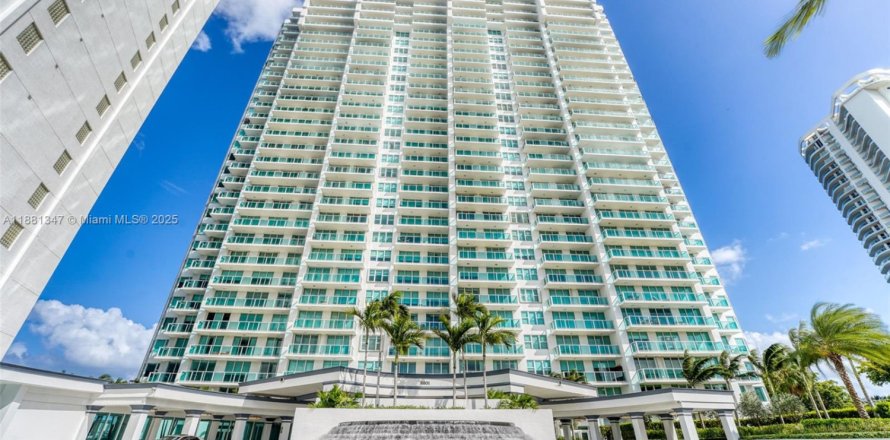 Condo in Aventura, Florida, 2 bedrooms  № 1924511