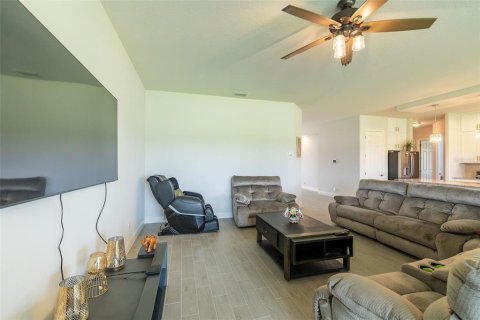 Villa ou maison à vendre à DeLand, Floride: 4 chambres, 218.51 m2 № 1909911 - photo 14