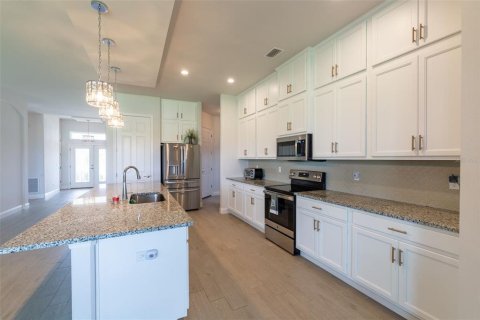 Villa ou maison à vendre à DeLand, Floride: 4 chambres, 218.51 m2 № 1909911 - photo 5