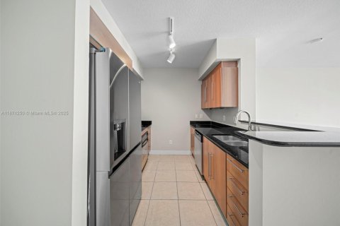 Condominio en venta en Miami, Florida, 1 dormitorio, 78.6 m2 № 1980370 - foto 9