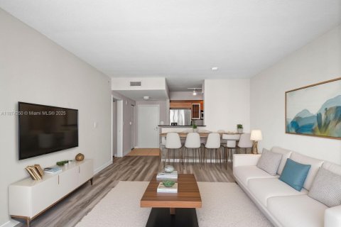 Condominio en venta en Miami, Florida, 1 dormitorio, 78.6 m2 № 1980370 - foto 6