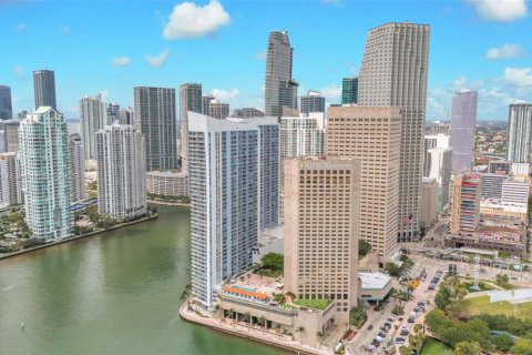 Condominio en venta en Miami, Florida, 1 dormitorio, 78.6 m2 № 1980370 - foto 18