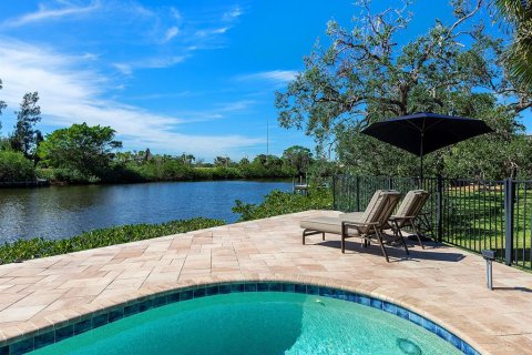 Immobilier commercial à vendre à Sarasota, Floride: 4 chambres, 136.19 m2 № 1539458 - photo 8