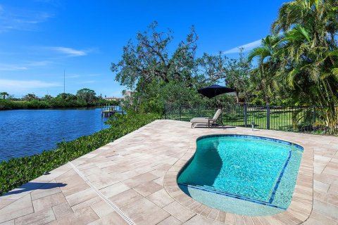 Immobilier commercial à vendre à Sarasota, Floride: 4 chambres, 136.19 m2 № 1539458 - photo 10