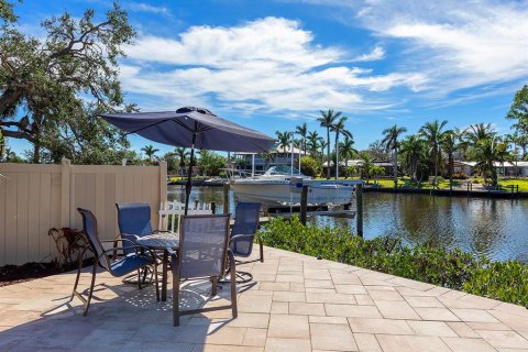 Immobilier commercial à vendre à Sarasota, Floride: 4 chambres, 136.19 m2 № 1539458 - photo 14