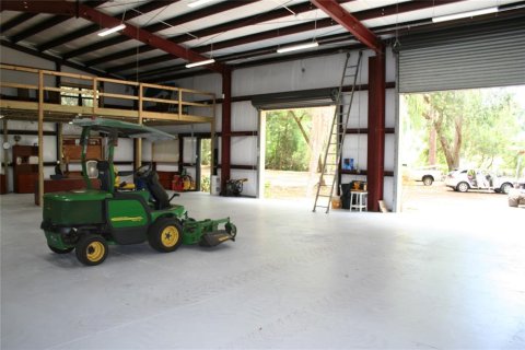 Commercial property in Crescent City, Florida № 1108416 - photo 2