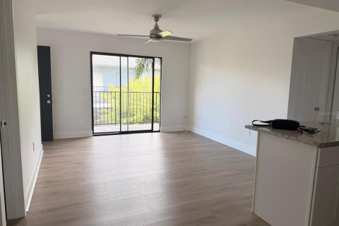 Copropriété à louer à Tampa, Floride: 2 chambres, 77.48 m2 № 2434923 - photo 3