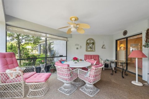 Condo in New Port Richey, Florida, 2 bedrooms  № 1734798 - photo 25