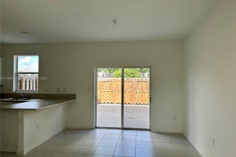 Townhouse in Homestead, Florida 3 bedrooms, 137.77 sq.m. № 1587807 - photo 17