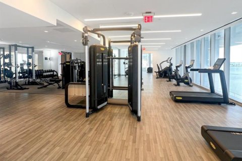 Apartamento en alquiler en Miami, Florida, 2 dormitorios, 177.44 m2 № 2045181 - foto 21