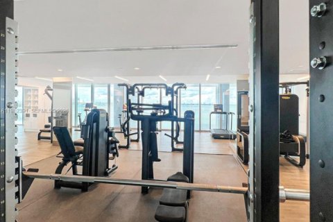 Apartamento en alquiler en Miami, Florida, 2 dormitorios, 177.44 m2 № 2045181 - foto 20