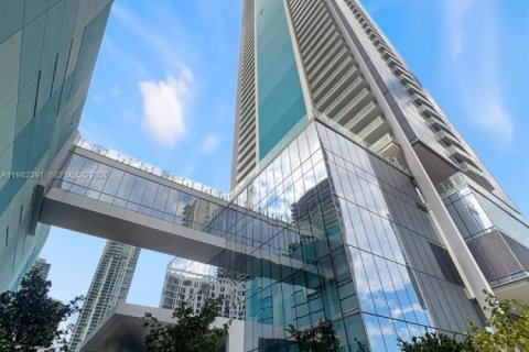 Apartamento en Miami, Florida 2 dormitorios, 177.44 m2 № 2045181