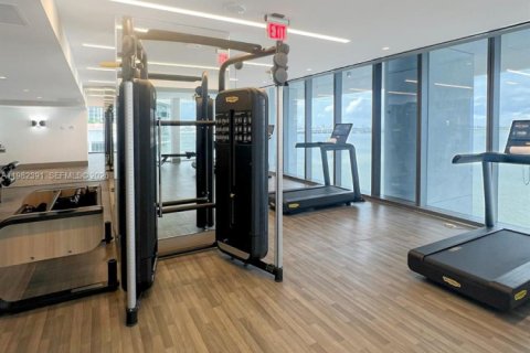 Apartamento en alquiler en Miami, Florida, 2 dormitorios, 177.44 m2 № 2045181 - foto 23