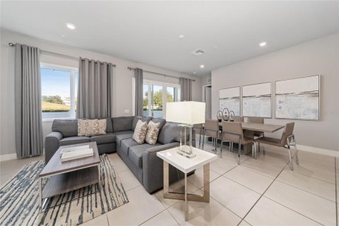 Condo in Four Corners, Florida, 3 bedrooms  № 2206845 - photo 4