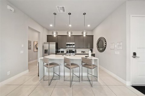 Condo in Four Corners, Florida, 3 bedrooms  № 2206845 - photo 8