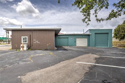 Propiedad comercial en alquiler en Largo, Florida, 481.05 m2 № 1754743 - foto 7