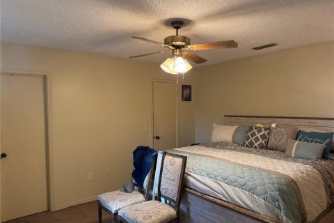 House in Ocala, Florida 3 bedrooms, 182.65 sq.m. № 1649837 - photo 12