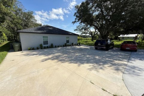 Apartment in Leesburg, Florida 3 bedrooms, 121.79 sq.m. № 2294713 - photo 3