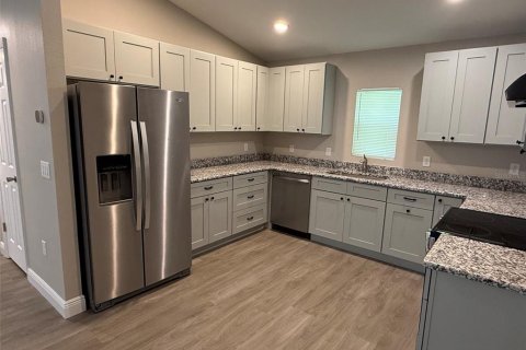 Apartment in Leesburg, Florida 3 bedrooms, 121.79 sq.m. № 2294713 - photo 7