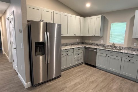 Apartment in Leesburg, Florida 3 bedrooms, 121.79 sq.m. № 2294713 - photo 8