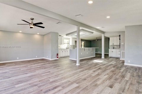 Купить кондоминиум в Брейдентон, Флорида 4 комнаты, 156.08м2, № 1709064 - фото 10