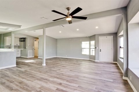 Купить кондоминиум в Брейдентон, Флорида 4 комнаты, 156.08м2, № 1709064 - фото 12