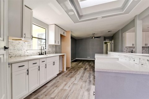 Купить кондоминиум в Брейдентон, Флорида 4 комнаты, 156.08м2, № 1709064 - фото 13