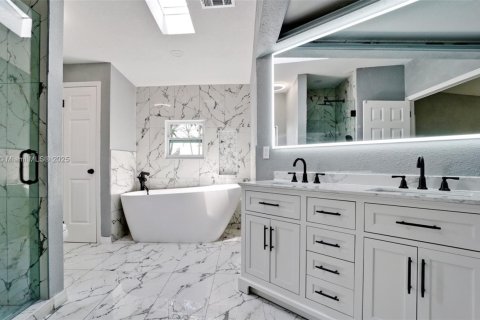 Купить кондоминиум в Брейдентон, Флорида 4 комнаты, 156.08м2, № 1709064 - фото 25